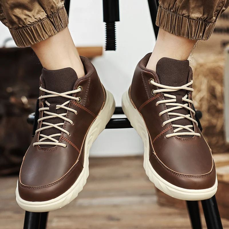 Highland Chukka Sneakers